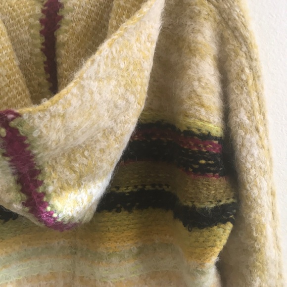 Free People pull over sweater - Picture 4 of 4